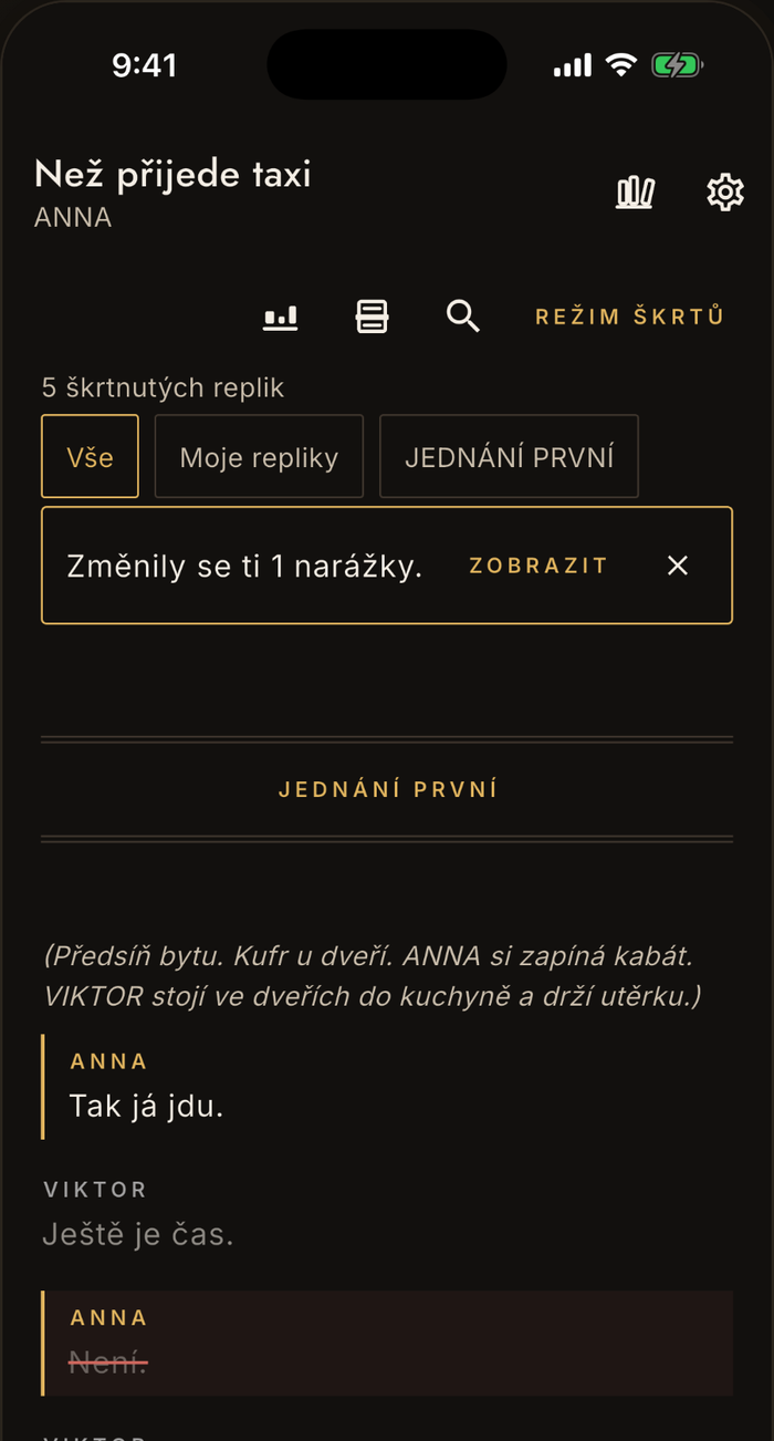 Čtečka scénáře appky Nazkoušeno se zvýrazněnou vlastní replikou.