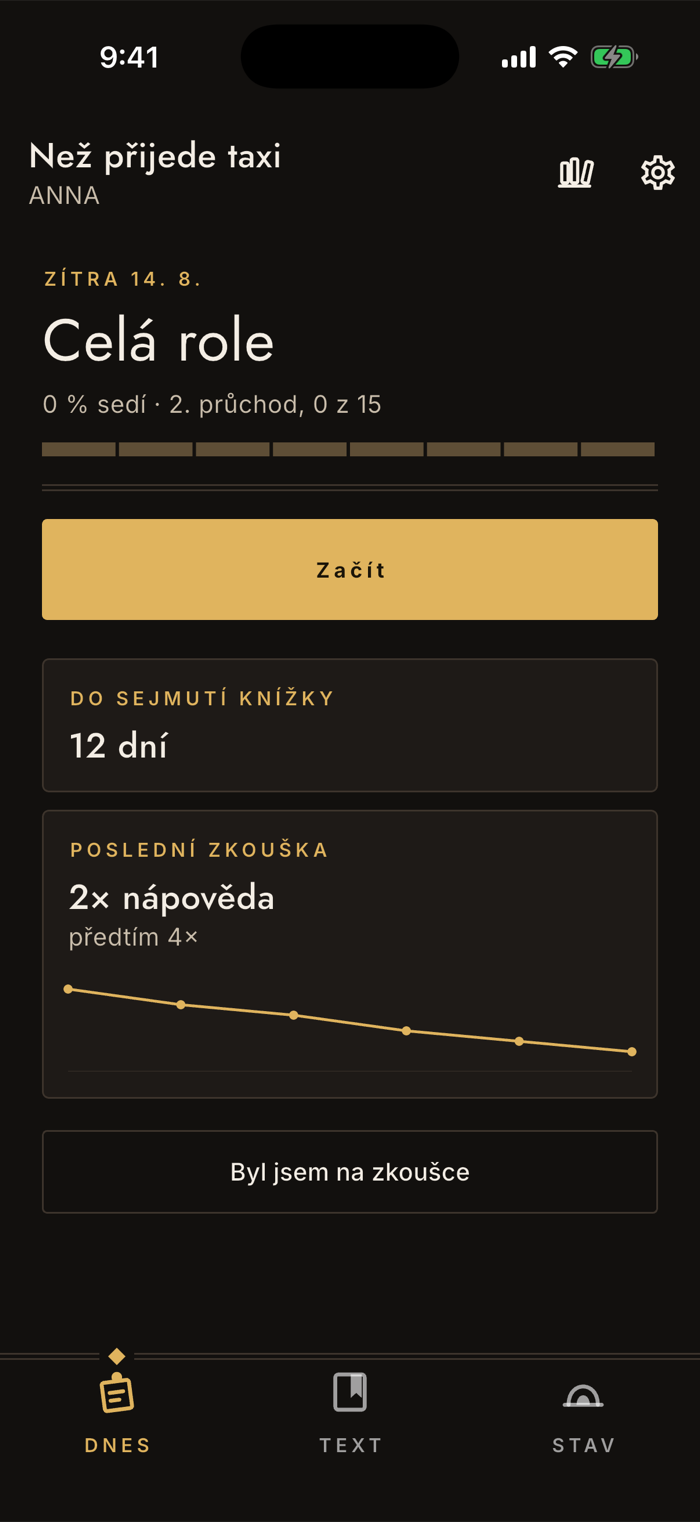 Domovská obrazovka appky Nazkoušeno na začátku učení: řádek 0 % sedí, 2. průchod, 0 z 15 a pruh postupu rovnoměrně tmavě zlatý.